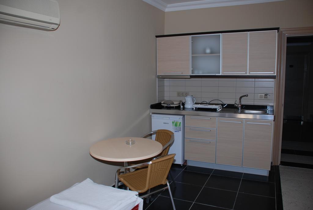 Candan Apart Marmaris Exterior photo